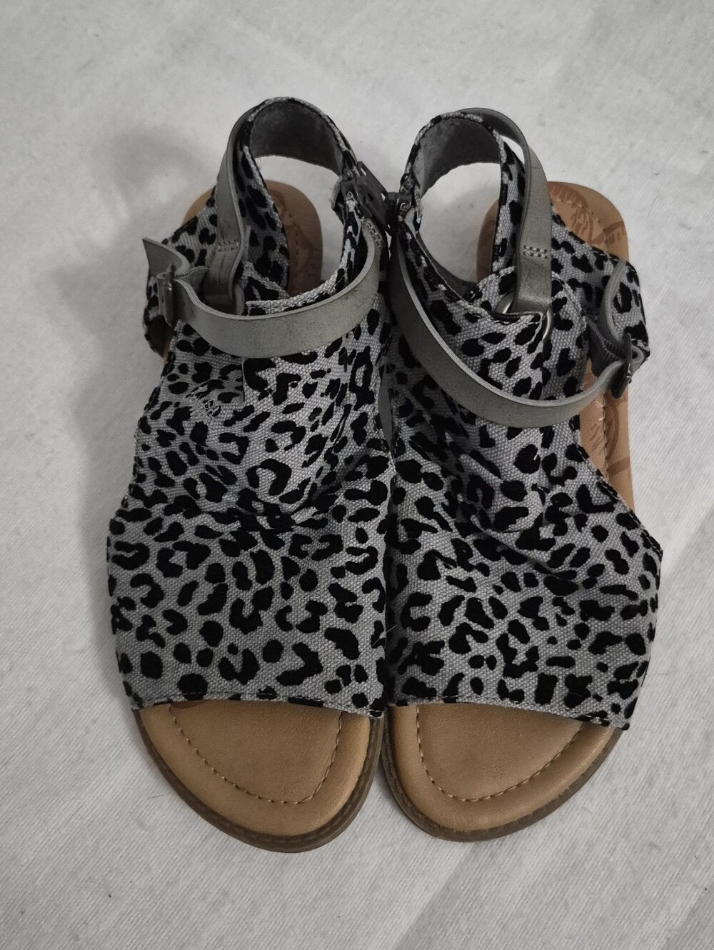 Blowfish Malibu Leopard Print Sandals Size 7.5